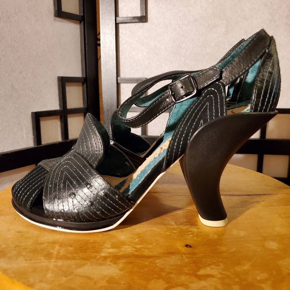 Irregular Choice Little Miss O US 7